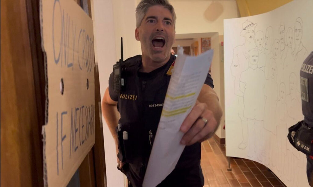 Gerold Taschek beim Einsatz am Peršmanhof