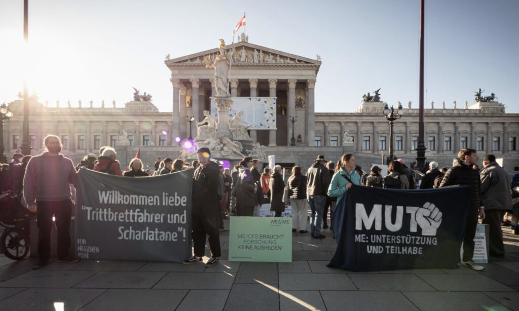 Protest MUT vor dem Parlament
